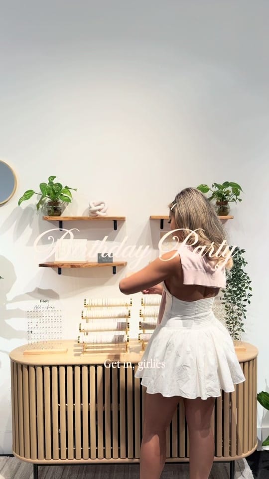 Post 5 by minaalexis_ on TikTok (video)