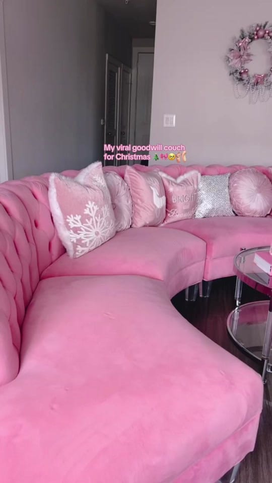 Post 9 by EL-Bee on TikTok (video)