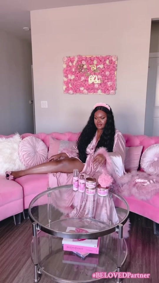 Post 8 by EL-Bee on TikTok (video)