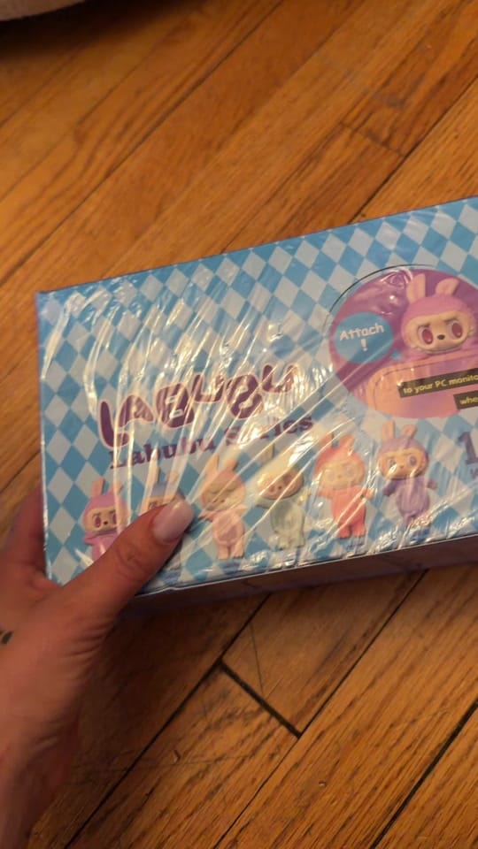 Post 4 by lady legs on TikTok (video)