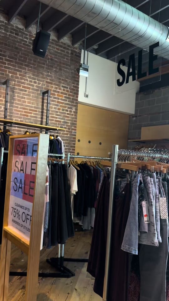 Post 2 by Qureia on TikTok (video)