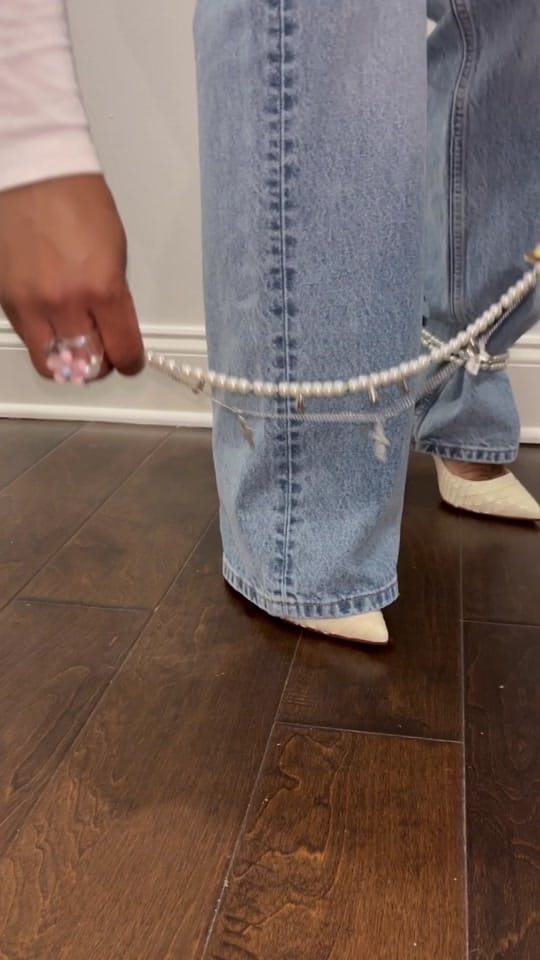 Post 8 by Qureia on TikTok (video)
