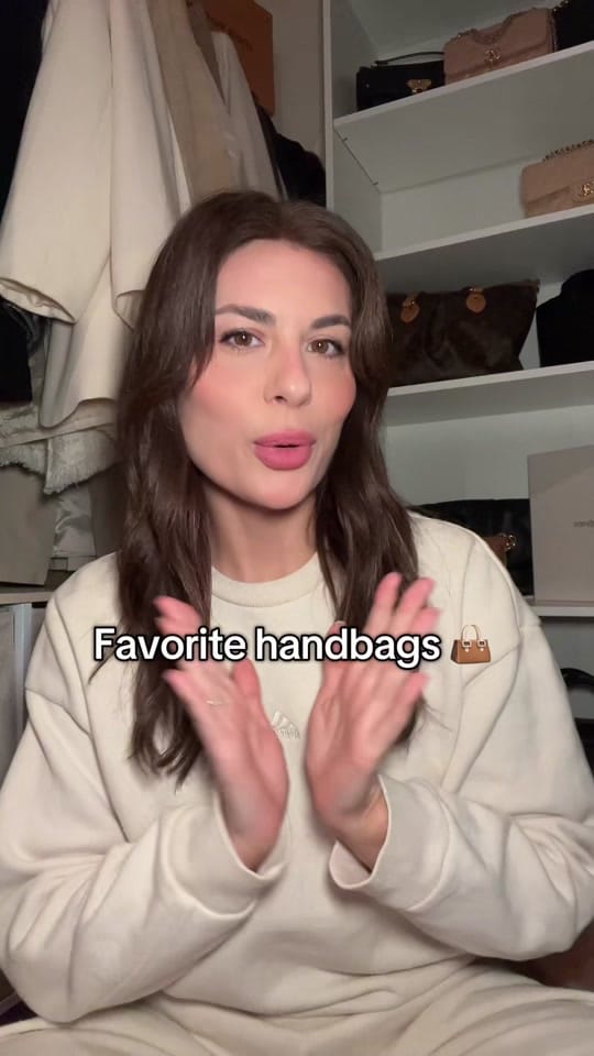 Post 10 by regardingelle on TikTok (video)