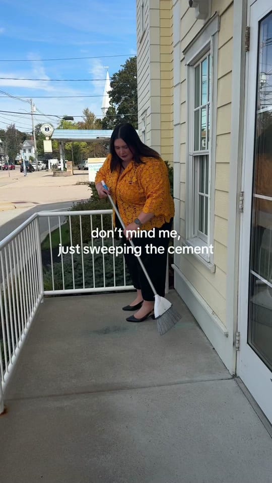 Post 10 by julia on TikTok (video)