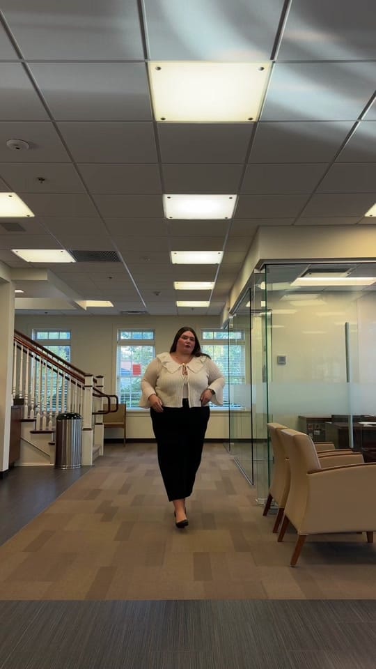 Post 7 by julia on TikTok (video)