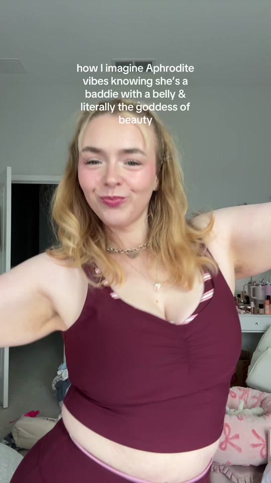Post 3 by itscarolineelise on TikTok (video)