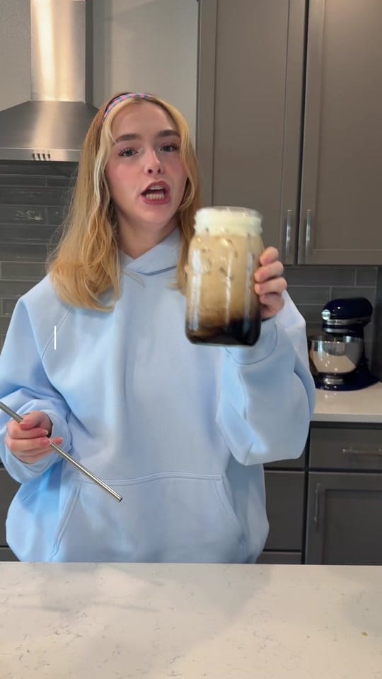 Post 7 by itscarolineelise on TikTok (video)