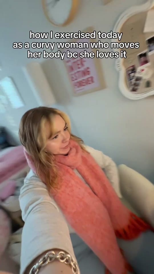 Post 8 by itscarolineelise on TikTok (video)