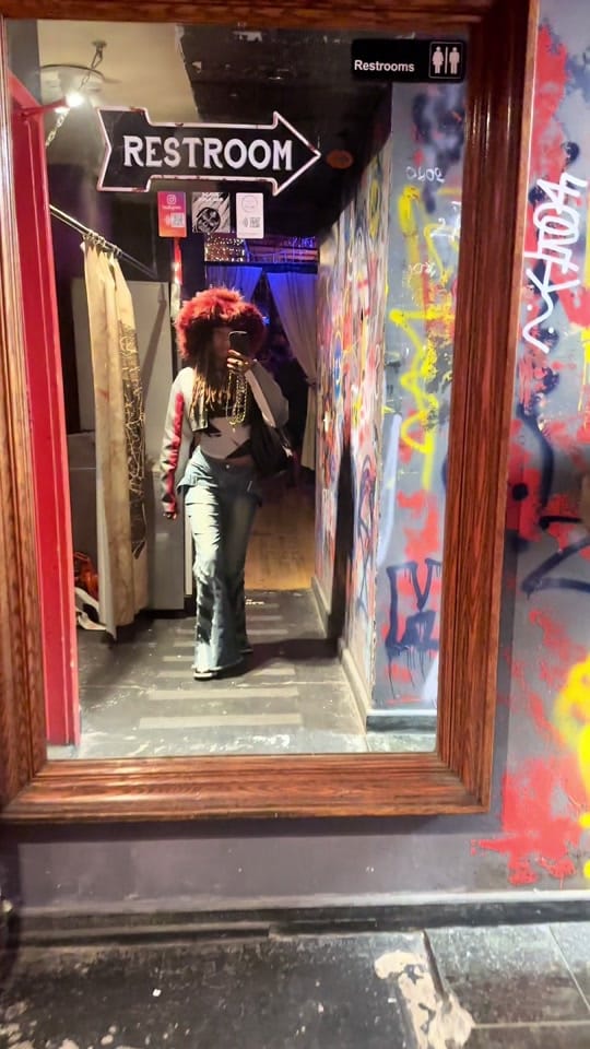 Post 10 by theeafrodesiacc on TikTok (video)