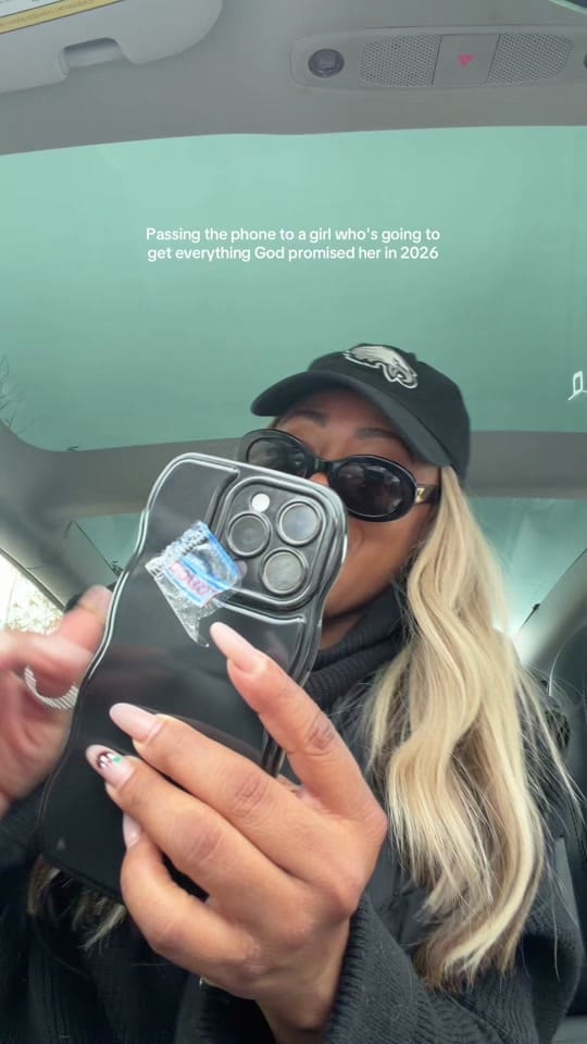 Post 3 by Chelsea Olivia on TikTok (video)