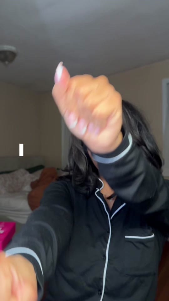 Post 4 by clairessaaaa on TikTok (video)