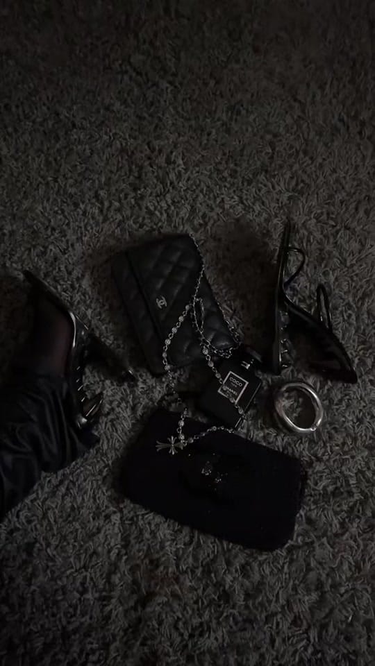 Post 8 by Benzy.lí on TikTok (video)