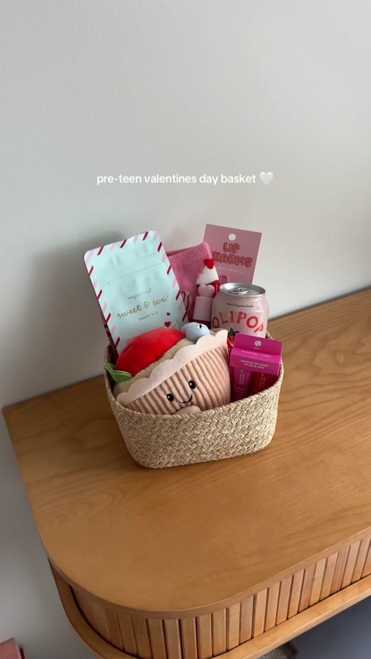Post 10 by Rayana on TikTok (video)