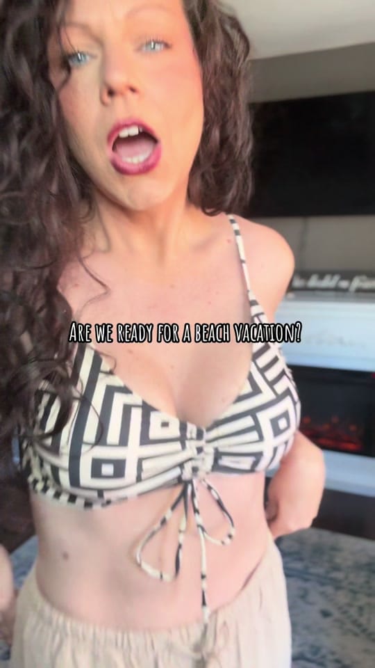 Post 4 by MeggyToomz on TikTok (video)