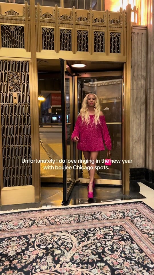 Post 1 by Rachel Moretti💋 Chicago Guide on TikTok (video)