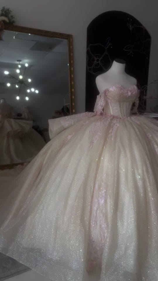 Post 6 by Thedresschapel on TikTok (video)