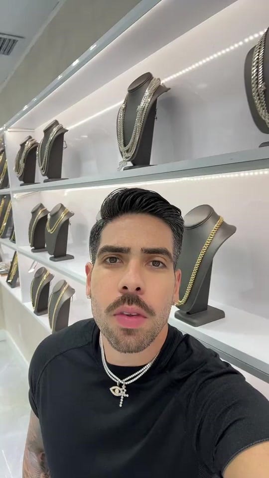 Post 1 by Adan Jewelers on TikTok (video)