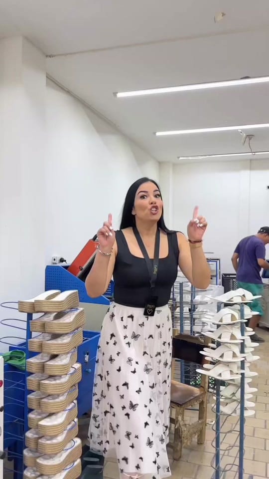 Post 10 by SANDALIAS PLATAFORMAS EN YUTE on TikTok (video)