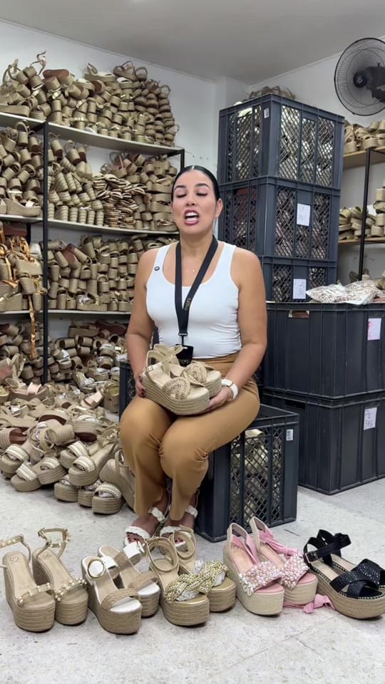 Post 2 by SANDALIAS PLATAFORMAS EN YUTE on TikTok (video)