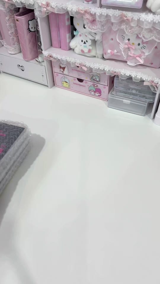 Post 3 by Mins Studios on TikTok (video)