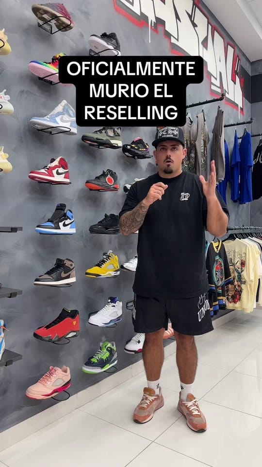 Post 4 by Uncommon on TikTok (video)
