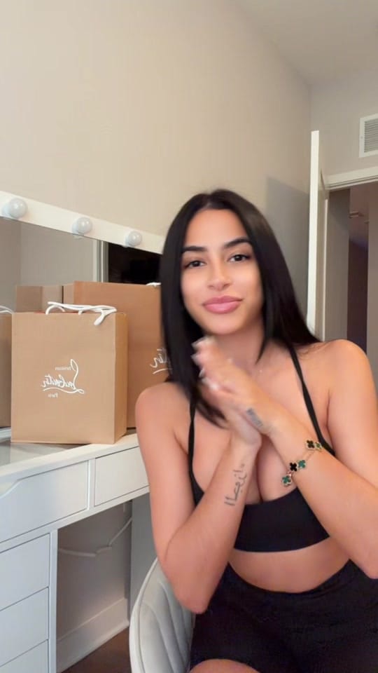 Post 4 by @seniaax3 on TikTok (video)