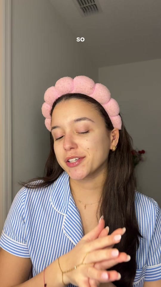Post 6 by ari🍒💋 on TikTok (video)
