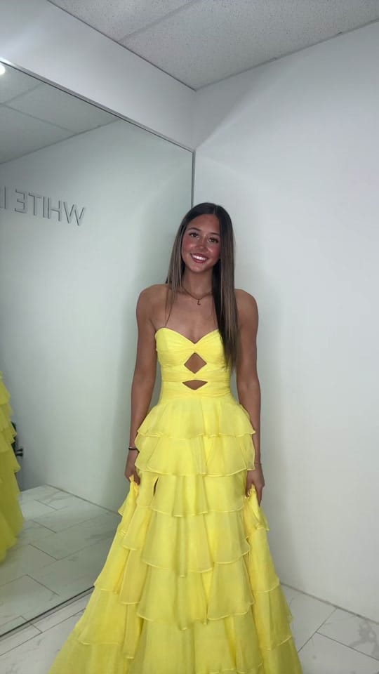 Post 5 by whiteirisdress on TikTok (video)