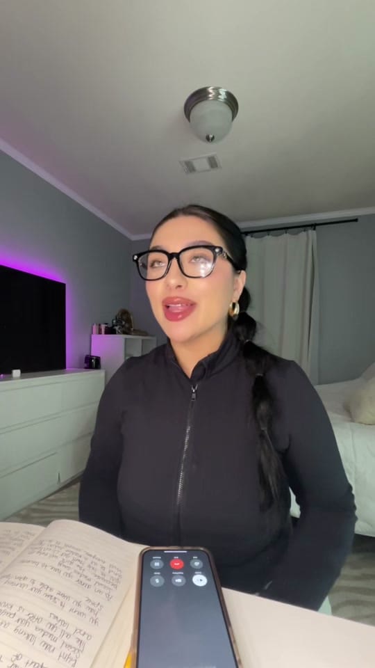 Post 4 by BrowsXZoey on TikTok (video)