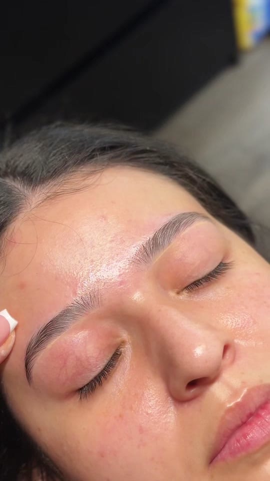 Post 1 by BrowsXZoey on TikTok (video)