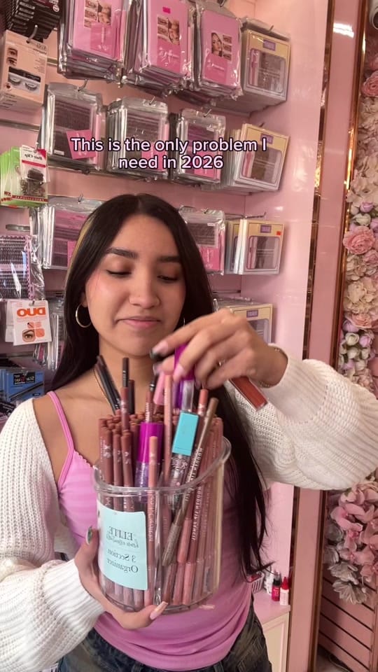Post 4 by Pink Glam Box on TikTok (video)
