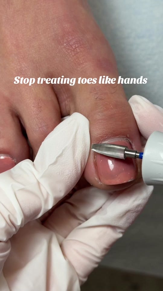 Post 6 by Nail Art House on TikTok (video)
