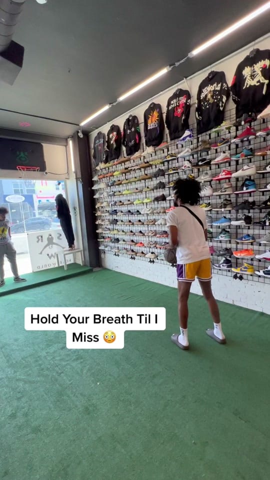 Post 6 by Sole World on TikTok (video)