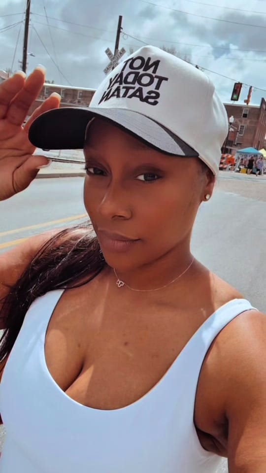 Post 2 by Mikia Rich on TikTok (video)