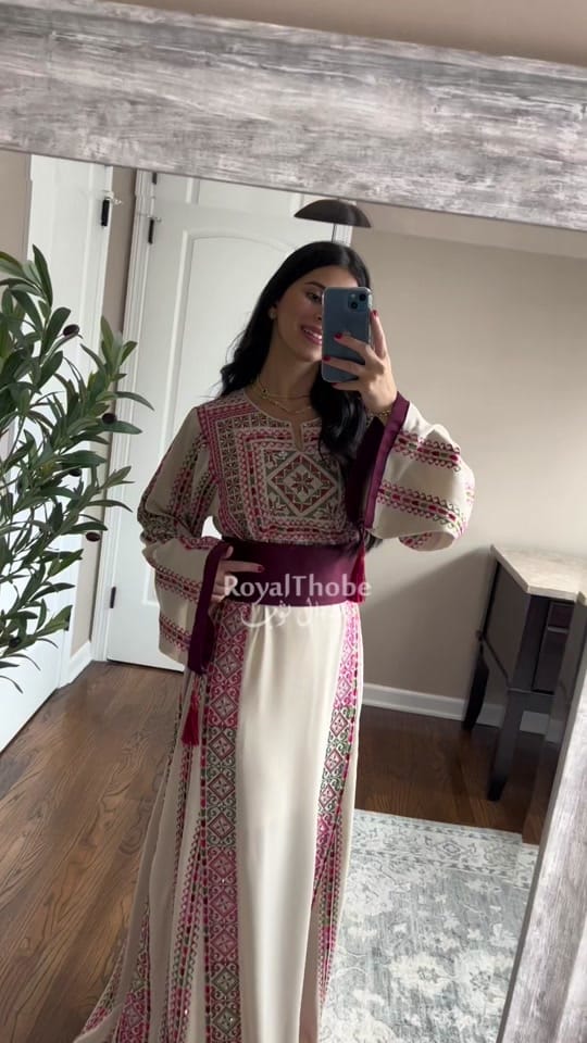 Post 4 by RoyalThobe on TikTok (video)