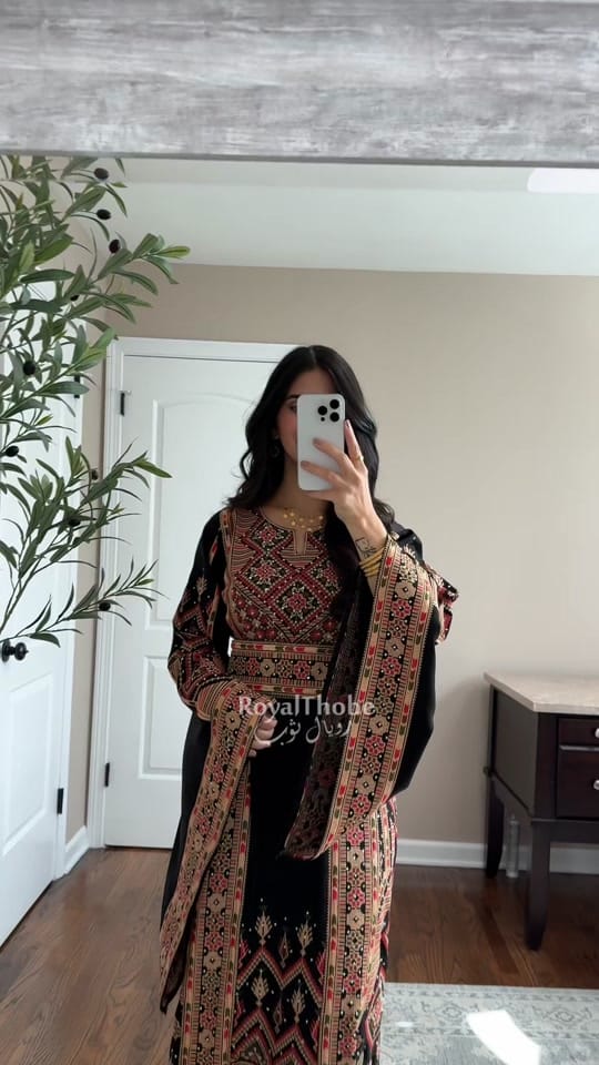 Post 8 by RoyalThobe on TikTok (video)
