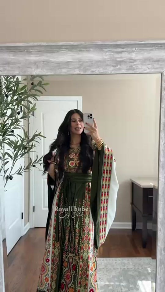 Post 2 by RoyalThobe on TikTok (video)