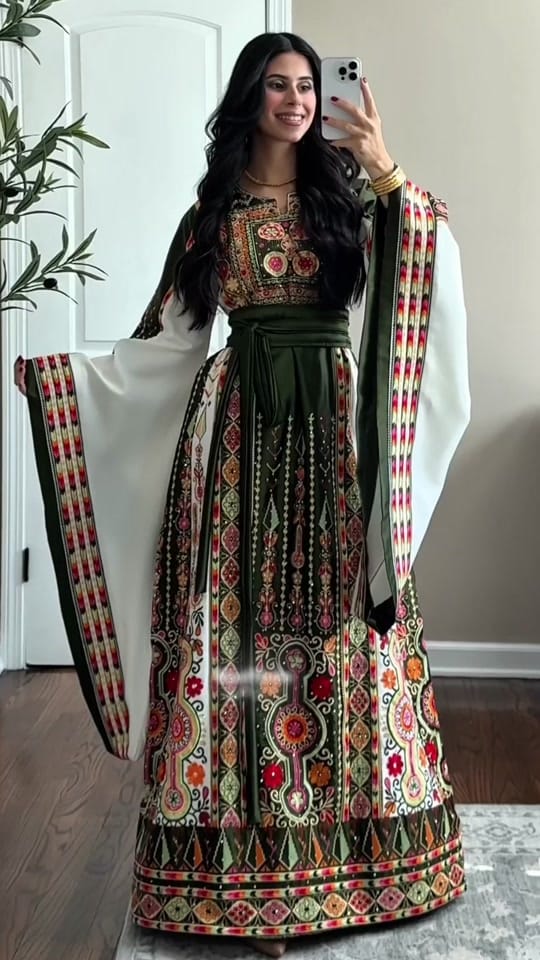 Post 6 by RoyalThobe on TikTok (video)