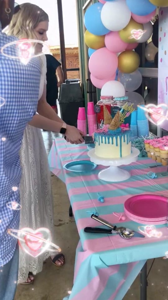 Post 5 by Gender reveal party on TikTok (video)