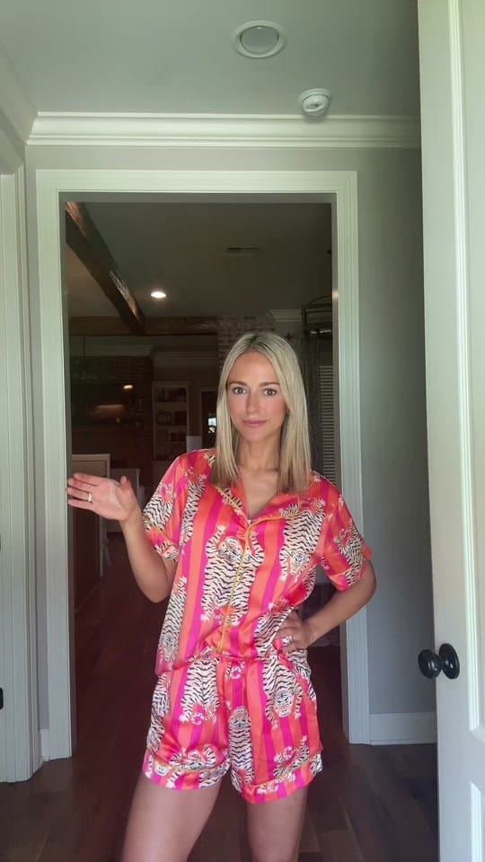 Post 4 by Britt Bou on TikTok (video)
