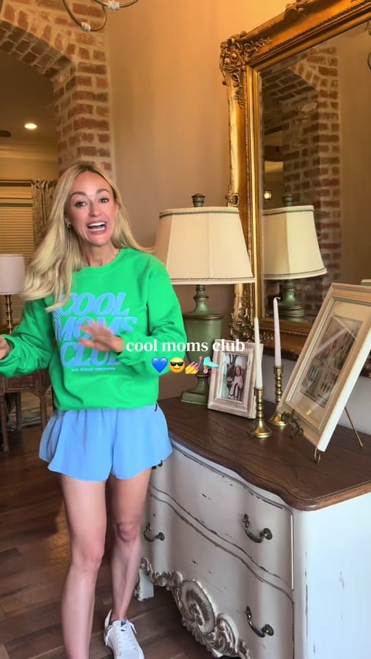 Post 6 by Britt Bou on TikTok (video)