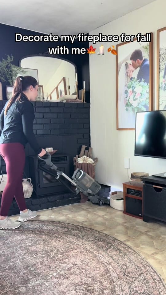 Post 2 by Mikayla Mendes on TikTok (video)