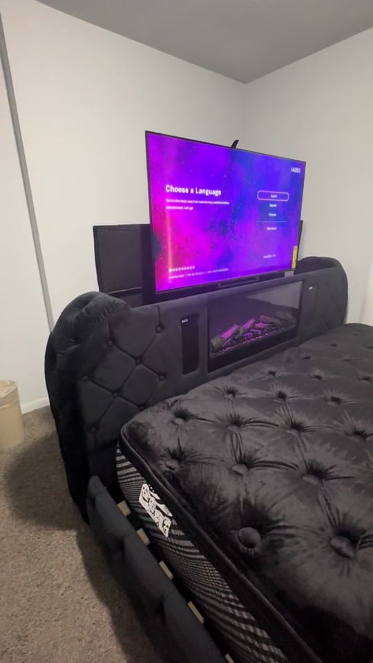 Post 8 by The Furniture Girl on TikTok (video)