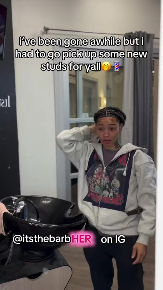 Post 6 by itsthebarbHER on TikTok (video)
