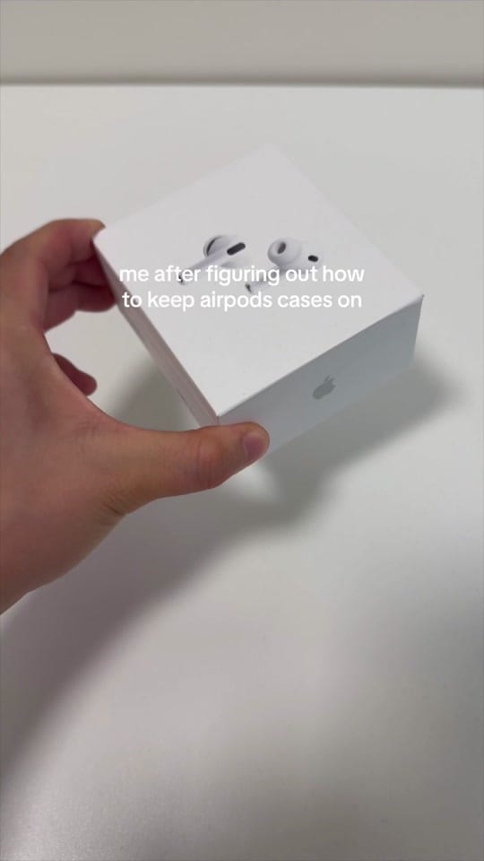 Post 2 by elago on TikTok (video)