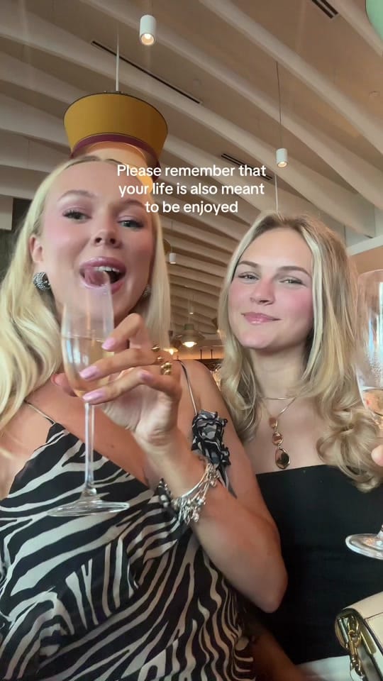Post 8 by Frida | FL🍊🌴 on TikTok (video)