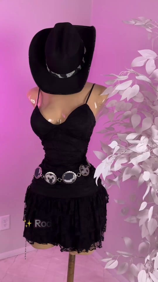 Post 7 by Berenis.fashion on TikTok (video)