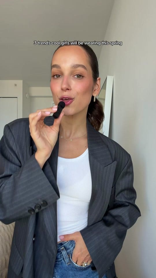 Post 1 by Ruta Zake on TikTok (video)
