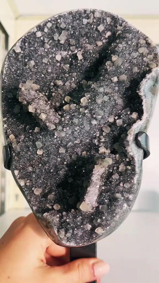 Post 6 by CRYSTALSCOM on TikTok (video)