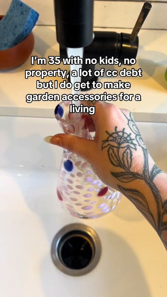 Post 2 by goeasy on TikTok (video)